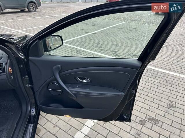 Чорний Рено Меган, об'ємом двигуна 1.6 л та пробігом 198 тис. км за 9500 $, фото 76 на Automoto.ua