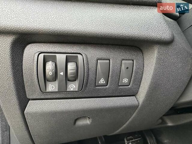 Черный Рено Меган, объемом двигателя 1.6 л и пробегом 198 тыс. км за 9200 $, фото 53 на Automoto.ua