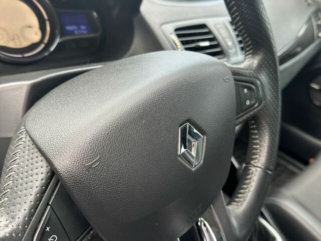 Черный Рено Меган, объемом двигателя 1.5 л и пробегом 183 тыс. км за 1599 $, фото 11 на Automoto.ua