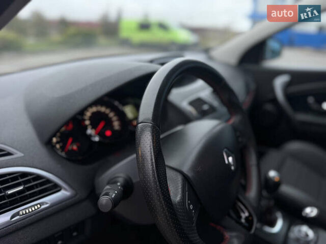 Черный Рено Меган, объемом двигателя 1.5 л и пробегом 237 тыс. км за 9300 $, фото 27 на Automoto.ua