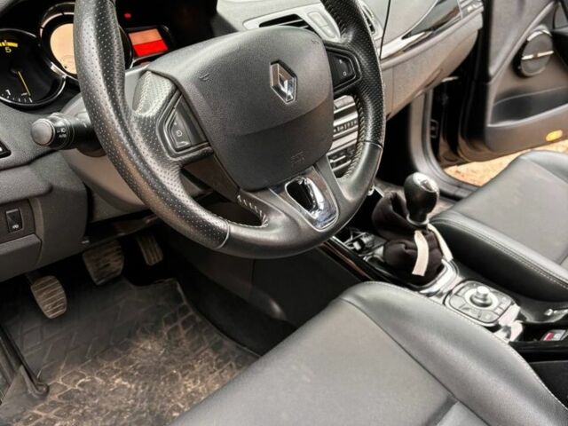 Черный Рено Меган, объемом двигателя 1.6 л и пробегом 227 тыс. км за 9000 $, фото 15 на Automoto.ua