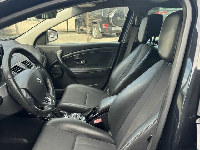 Черный Рено Меган, объемом двигателя 1.5 л и пробегом 183 тыс. км за 1599 $, фото 9 на Automoto.ua