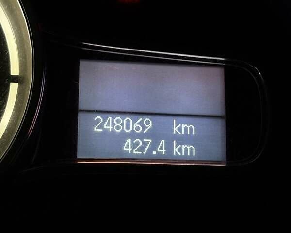 Рено Меган 2013 в Львове на Automoto.ua Черный Рено Меган, объемом двигателя 1.46 л и пробегом 248 тыс. км за 8500 $, фото 7 на Automoto.ua