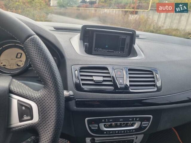 Черный Рено Меган, объемом двигателя 1.5 л и пробегом 208 тыс. км за 7450 $, фото 1 на Automoto.ua