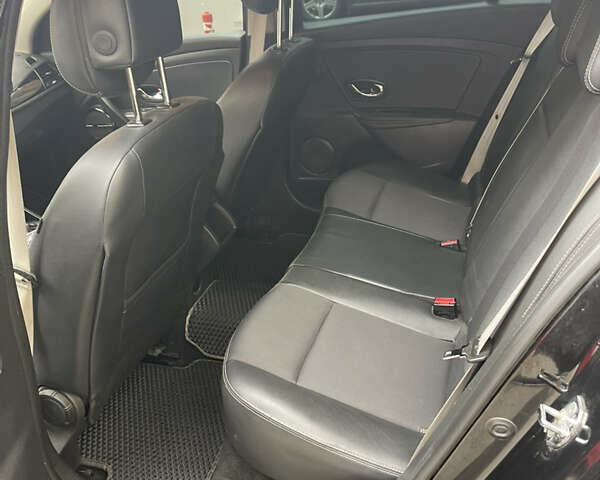 Черный Рено Меган, объемом двигателя 1.46 л и пробегом 289 тыс. км за 8500 $, фото 5 на Automoto.ua