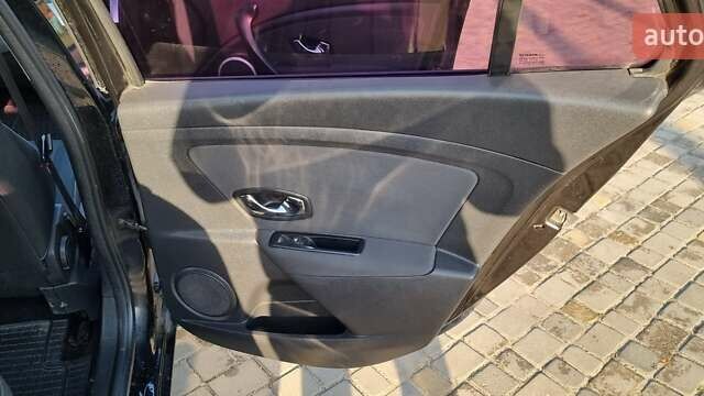 Черный Рено Меган, объемом двигателя 1.46 л и пробегом 280 тыс. км за 7200 $, фото 12 на Automoto.ua