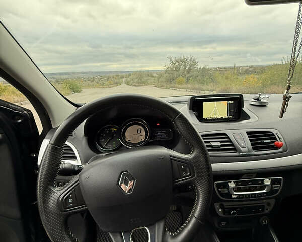 Черный Рено Меган, объемом двигателя 1.46 л и пробегом 239 тыс. км за 8500 $, фото 4 на Automoto.ua