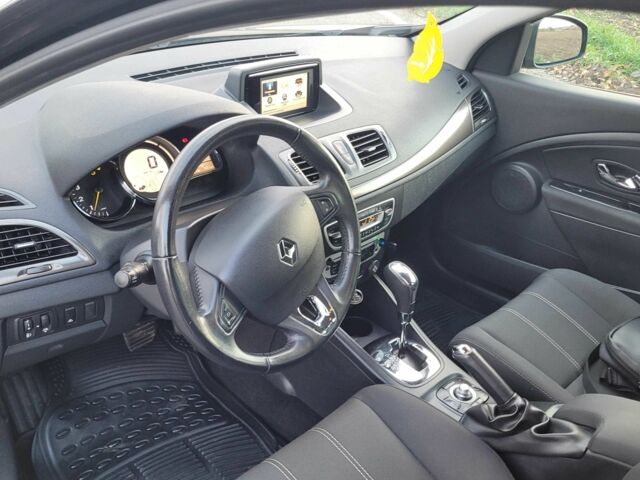 Рено Меган 2013 в Сумах на Automoto.ua Черный Рено Меган, объемом двигателя 1.5 л и пробегом 224 тыс. км за 8400 $, фото 12 на Automoto.ua