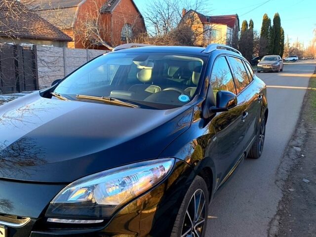 Черный Рено Меган, объемом двигателя 1.5 л и пробегом 186 тыс. км за 9599 $, фото 2 на Automoto.ua