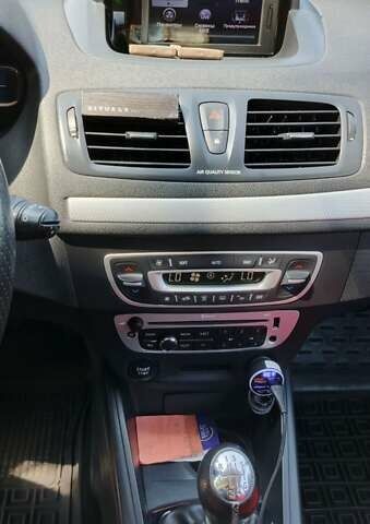 Чорний Рено Меган, об'ємом двигуна 1.46 л та пробігом 274 тис. км за 8500 $, фото 9 на Automoto.ua