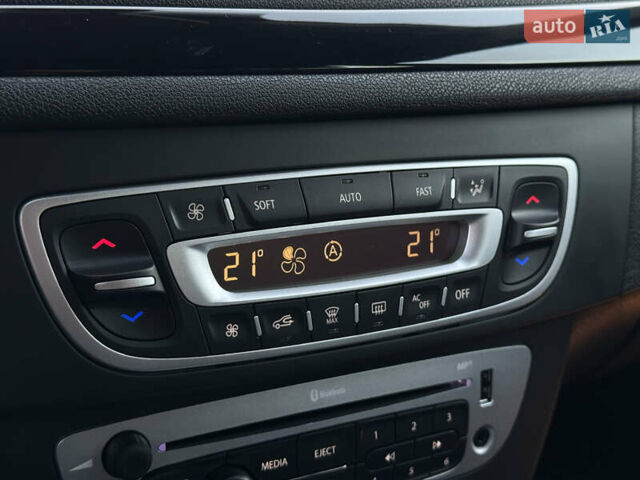 Черный Рено Меган, объемом двигателя 1.5 л и пробегом 240 тыс. км за 8950 $, фото 66 на Automoto.ua