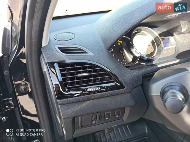 Чорний Рено Меган, об'ємом двигуна 1.46 л та пробігом 219 тис. км за 8600 $, фото 57 на Automoto.ua