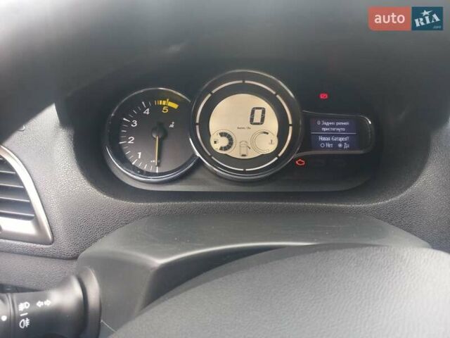 Черный Рено Меган, объемом двигателя 1.46 л и пробегом 247 тыс. км за 7600 $, фото 13 на Automoto.ua