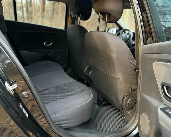 Черный Рено Меган, объемом двигателя 1.46 л и пробегом 215 тыс. км за 7300 $, фото 6 на Automoto.ua