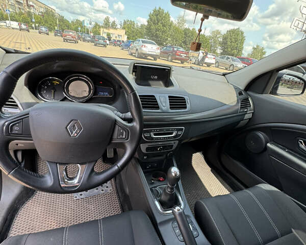 Чорний Рено Меган, об'ємом двигуна 1.46 л та пробігом 310 тис. км за 7400 $, фото 5 на Automoto.ua