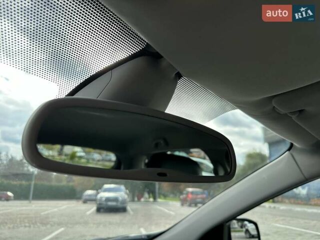 Чорний Рено Меган, об'ємом двигуна 1.6 л та пробігом 198 тис. км за 9500 $, фото 89 на Automoto.ua