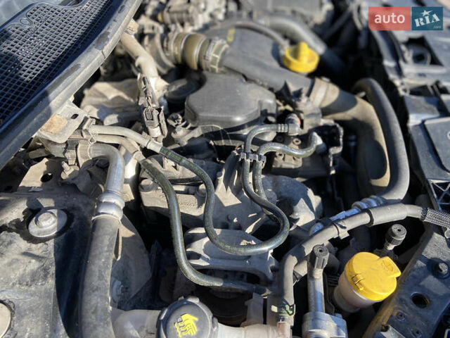 Черный Рено Меган, объемом двигателя 1.5 л и пробегом 236 тыс. км за 7500 $, фото 35 на Automoto.ua