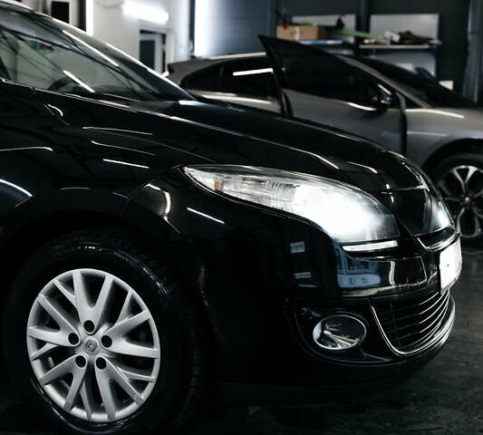 Черный Рено Меган, объемом двигателя 1.46 л и пробегом 290 тыс. км за 8400 $, фото 7 на Automoto.ua