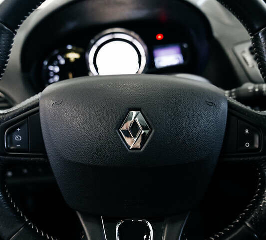 Черный Рено Меган, объемом двигателя 1.46 л и пробегом 290 тыс. км за 8400 $, фото 17 на Automoto.ua