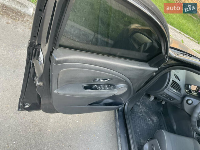 Черный Рено Меган, объемом двигателя 1.5 л и пробегом 300 тыс. км за 7400 $, фото 12 на Automoto.ua