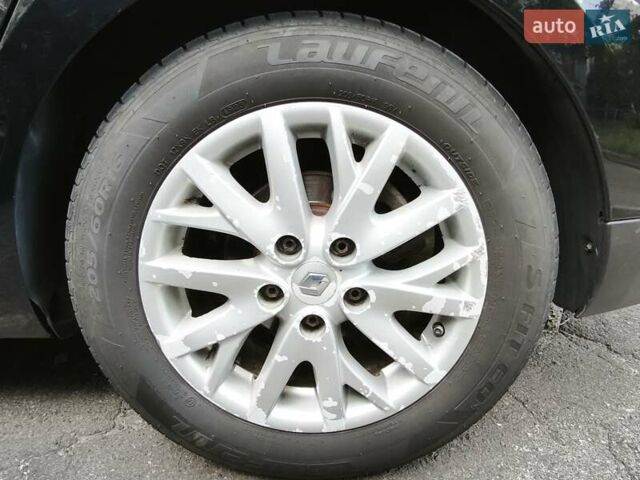 Черный Рено Меган, объемом двигателя 1.46 л и пробегом 350 тыс. км за 9000 $, фото 11 на Automoto.ua