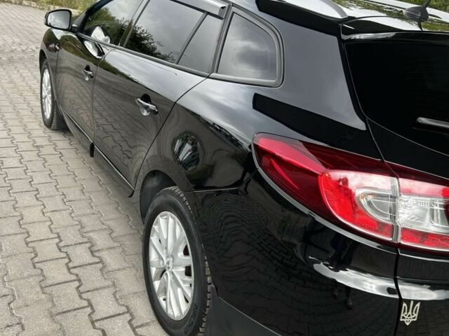 Черный Рено Меган, объемом двигателя 1.5 л и пробегом 345 тыс. км за 8300 $, фото 1 на Automoto.ua