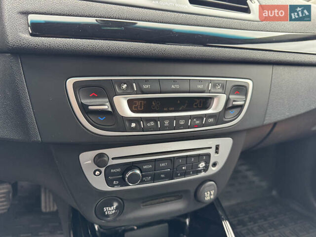 Черный Рено Меган, объемом двигателя 1.5 л и пробегом 280 тыс. км за 8600 $, фото 45 на Automoto.ua