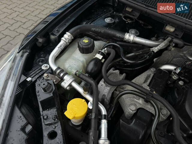 Черный Рено Меган, объемом двигателя 1.5 л и пробегом 237 тыс. км за 9300 $, фото 56 на Automoto.ua