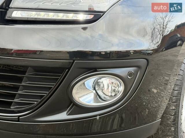 Черный Рено Меган, объемом двигателя 1.5 л и пробегом 257 тыс. км за 9350 $, фото 10 на Automoto.ua