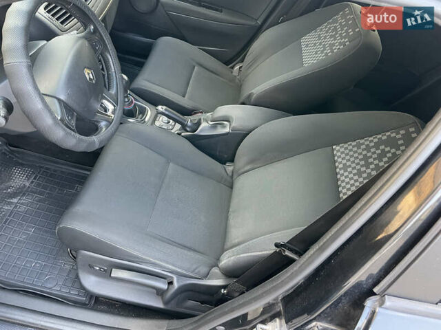 Черный Рено Меган, объемом двигателя 1.5 л и пробегом 300 тыс. км за 7400 $, фото 14 на Automoto.ua