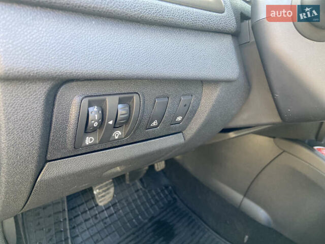 Черный Рено Меган, объемом двигателя 1.5 л и пробегом 236 тыс. км за 7500 $, фото 11 на Automoto.ua