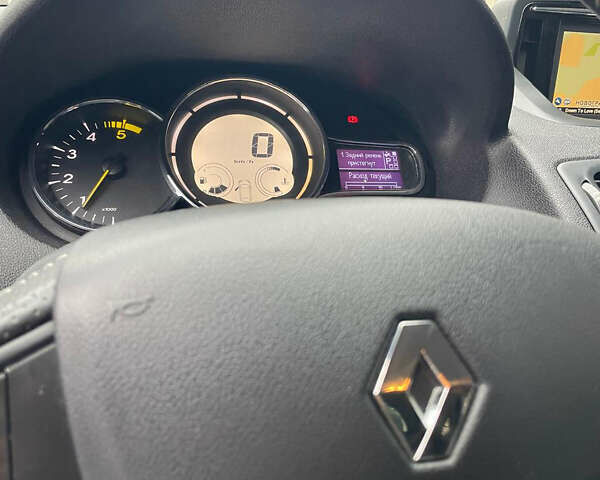 Чорний Рено Меган, об'ємом двигуна 1.46 л та пробігом 230 тис. км за 9000 $, фото 21 на Automoto.ua