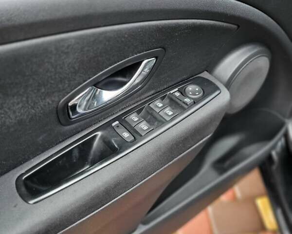 Черный Рено Меган, объемом двигателя 1.46 л и пробегом 252 тыс. км за 6950 $, фото 19 на Automoto.ua