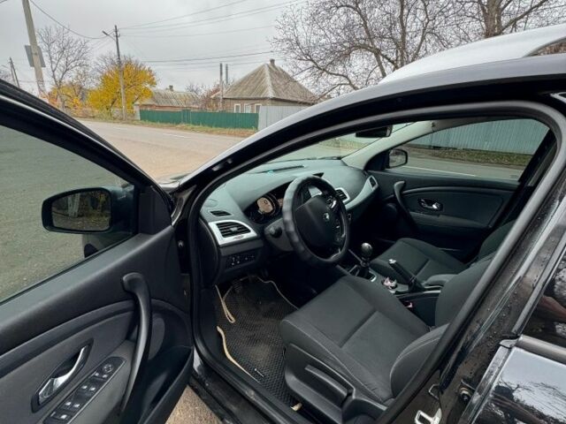 Чорний Рено Меган, об'ємом двигуна 1.2 л та пробігом 200 тис. км за 6700 $, фото 4 на Automoto.ua