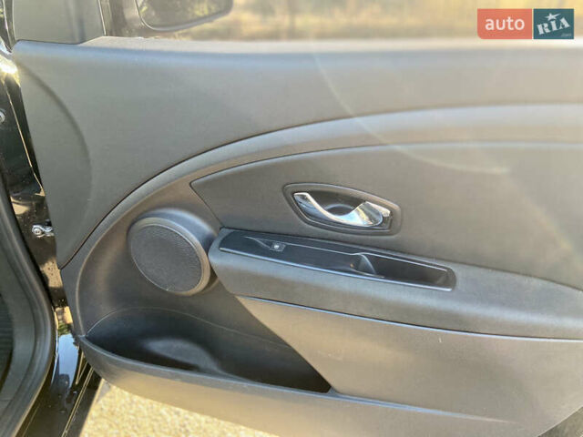 Черный Рено Меган, объемом двигателя 1.5 л и пробегом 236 тыс. км за 7500 $, фото 25 на Automoto.ua