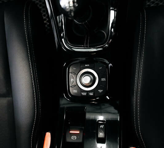 Черный Рено Меган, объемом двигателя 1.46 л и пробегом 290 тыс. км за 8400 $, фото 30 на Automoto.ua