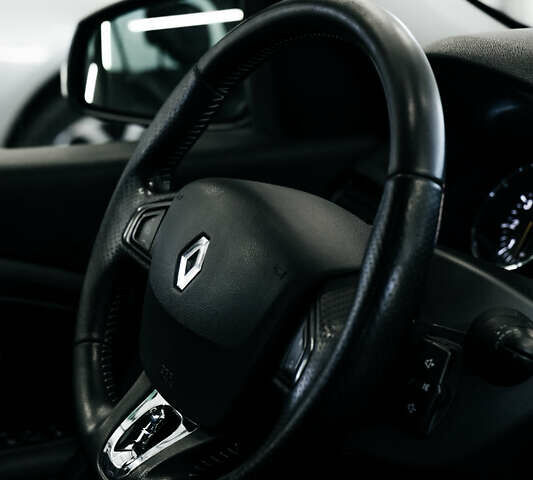 Черный Рено Меган, объемом двигателя 1.46 л и пробегом 290 тыс. км за 8400 $, фото 15 на Automoto.ua