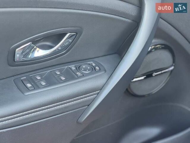 Чорний Рено Меган, об'ємом двигуна 1.5 л та пробігом 264 тис. км за 9300 $, фото 4 на Automoto.ua