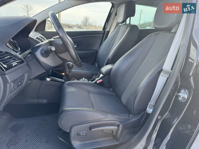 Черный Рено Меган, объемом двигателя 1.5 л и пробегом 295 тыс. км за 8250 $, фото 44 на Automoto.ua