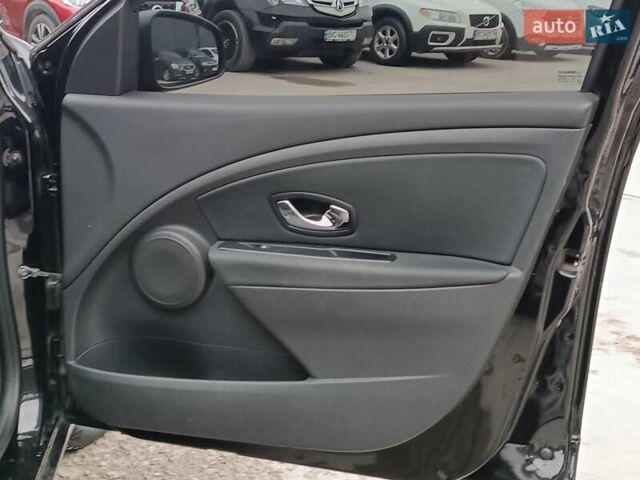 Черный Рено Меган, объемом двигателя 1.5 л и пробегом 248 тыс. км за 9540 $, фото 33 на Automoto.ua