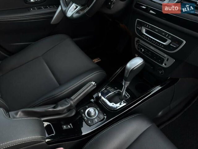 Черный Рено Меган, объемом двигателя 1.5 л и пробегом 240 тыс. км за 8950 $, фото 82 на Automoto.ua