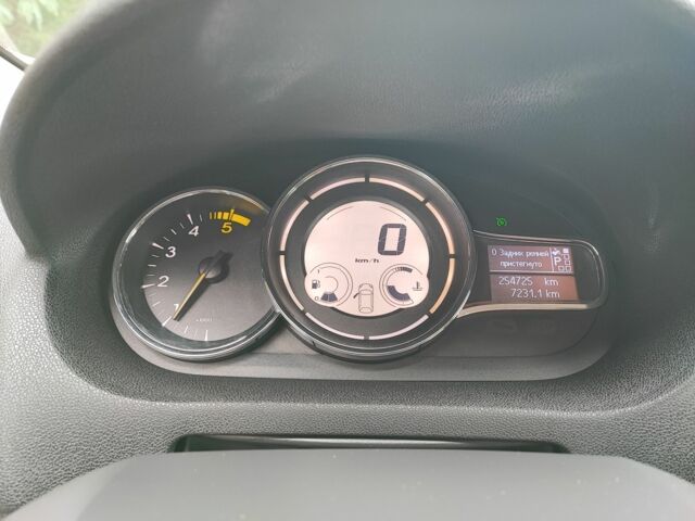 Черный Рено Меган, объемом двигателя 1.5 л и пробегом 254 тыс. км за 6700 $, фото 5 на Automoto.ua