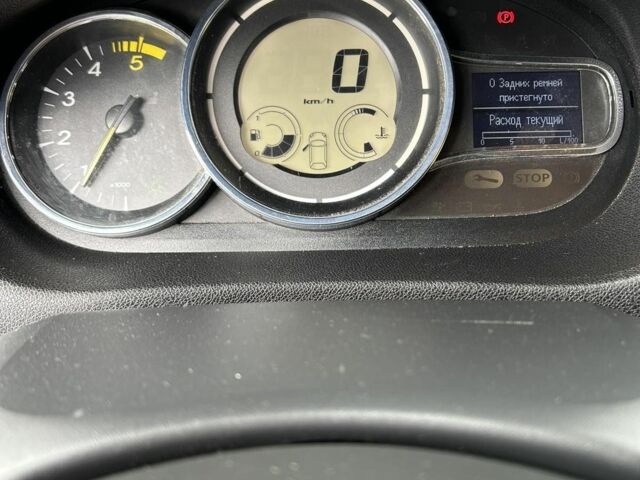 Черный Рено Меган, объемом двигателя 1.5 л и пробегом 345 тыс. км за 8300 $, фото 8 на Automoto.ua