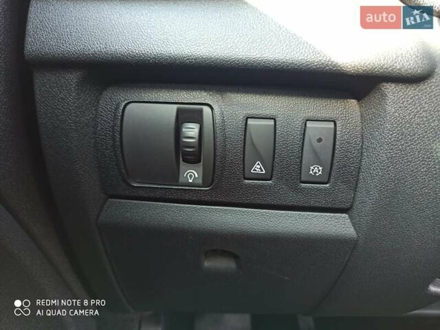 Чорний Рено Меган, об'ємом двигуна 1.46 л та пробігом 219 тис. км за 8600 $, фото 68 на Automoto.ua