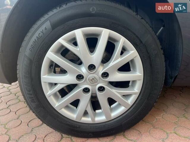 Чорний Рено Меган, об'ємом двигуна 1.5 л та пробігом 264 тис. км за 9300 $, фото 5 на Automoto.ua