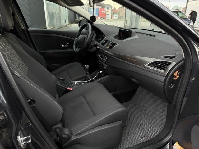 Черный Рено Меган, объемом двигателя 1.5 л и пробегом 329 тыс. км за 6700 $, фото 14 на Automoto.ua