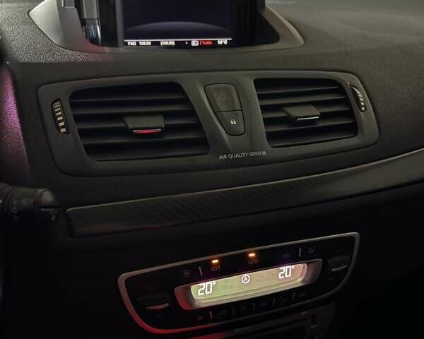 Рено Меган 2013 в Львове на Automoto.ua Черный Рено Меган, объемом двигателя 1.46 л и пробегом 248 тыс. км за 8500 $, фото 10 на Automoto.ua