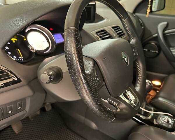 Чорний Рено Меган, об'ємом двигуна 1.6 л та пробігом 183 тис. км за 9200 $, фото 1 на Automoto.ua