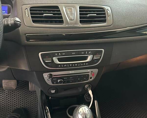 Чорний Рено Меган, об'ємом двигуна 1.6 л та пробігом 183 тис. км за 9200 $, фото 2 на Automoto.ua