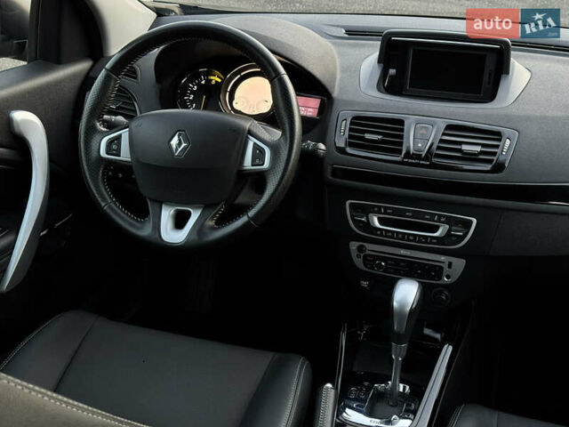 Черный Рено Меган, объемом двигателя 1.5 л и пробегом 240 тыс. км за 8950 $, фото 88 на Automoto.ua